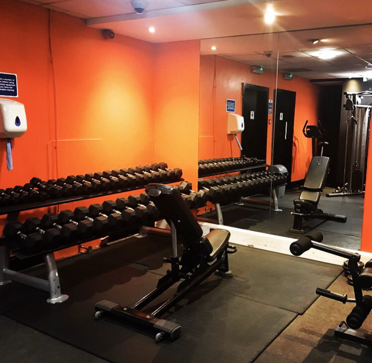 MomentumLpool's tweet photo. (Please note, ID will be required for both Student/NHS discounted memberships when signing up! ☺️)
Let’s kick start the new decade the right way! Call us on 0151 345 7980 for any enquires! 💪🏼🎉🧡

#liverpool #gym #localbusiness #januaryoffer #liverpoolbusiness #HealthyLiving https://t.co/eQY4EFqx0H