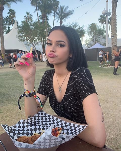 bxddiegxrl's tweet photo. Cuando Bekah me amaba (?) https://t.co/pkCzqKi4rM