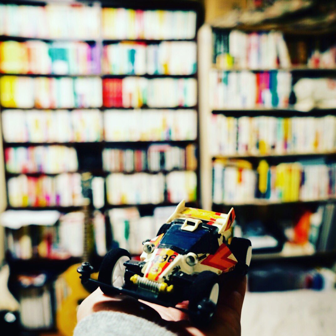 ハッピーニューイヤーンバカーン！！今年もよろしくメカドック♪
押入れから引っ張り出して来た小学生の頃に作った皇帝と共に。#mini4wd #emperor