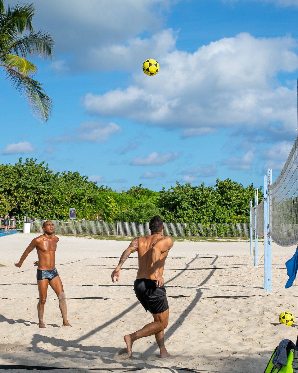 ChesterfieldHTL's tweet photo. Beach retreat for you and your friends 🌴😎🏐 #vacation2020

Book now: https://t.co/eDmKDMq5Ep https://t.co/MpYql6gQZ9