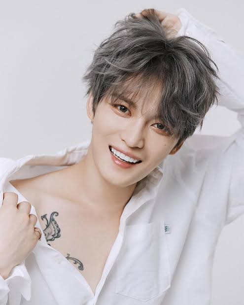 JYJFI's tweet photo. konser setelah 8th itu agak gimana gitu,, mesti banyak2 pemanasan, biar pas konser mantul ikut ngedance, kalo gk d panasin nt sendi gk tegang, secara dah sering encok 💃 https://t.co/1oixZkx2Zq