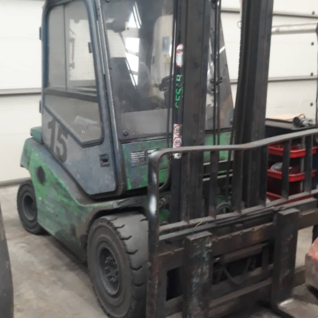 OtxoaEnrique's tweet photo. Disponible #ocasion #carretillaelevadora #diesel #hidrostatica 3.0 tm mástil elevación 4 mts, desplazador, horquillas año 2003. @GrupoLejarza #apilador #traspaletas #retractiles #recogepedidos #industria #logistica #transporte #camion #maquinaria #bizkaia #bilbao #gallarta https://t.co/z23woJLVuE