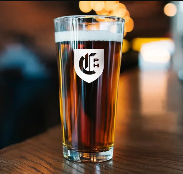 NBCPubPass's tweet photo. Is @crownpublichouse the best soccer pub in the country? The members of @lfcphx will meet you there with beer!  🍻⚽ #MySupportersPub #BetterTogether
(📸: Crown Public House//LFC PHX) https://t.co/rdz5kCMorr