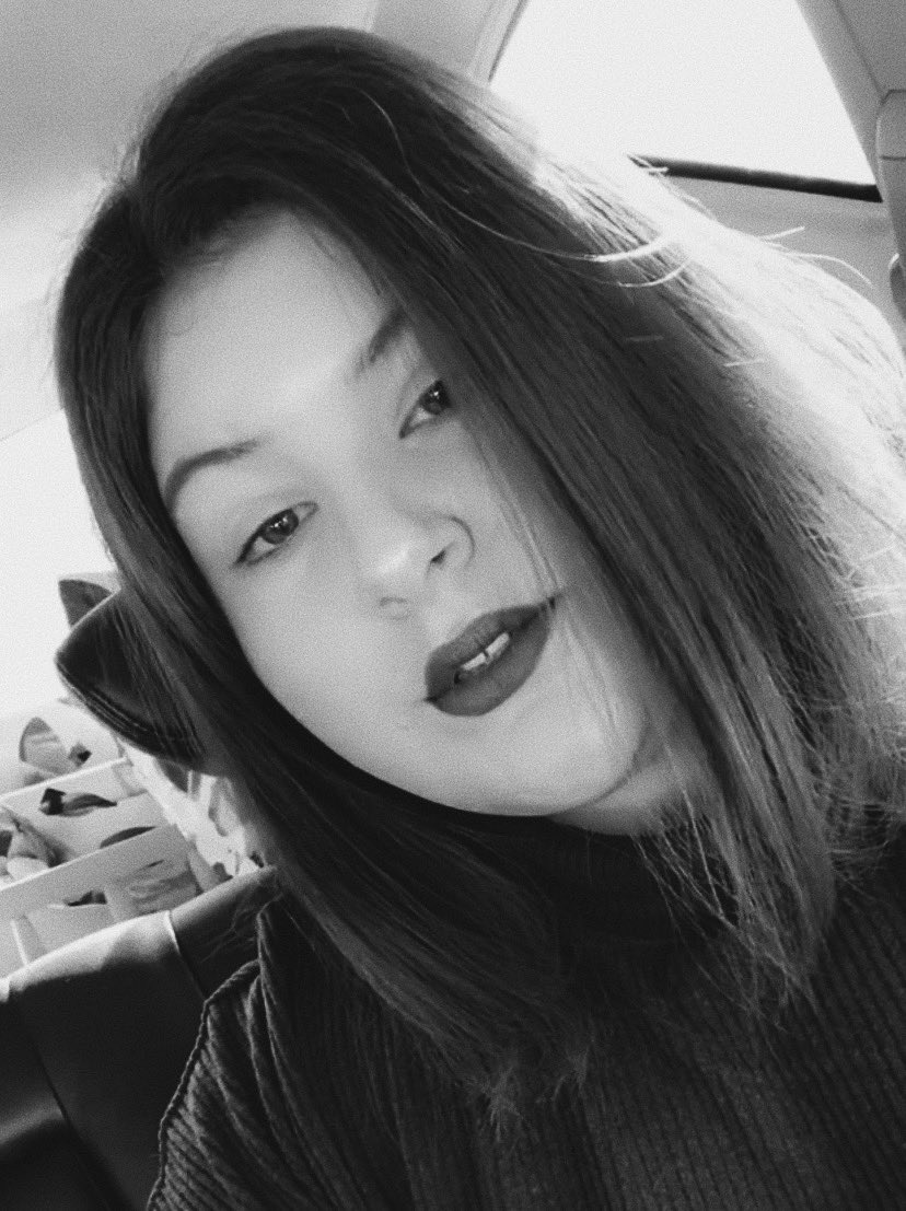 heartsickgrace's tweet image. happy upload day!!🤍 first vid of the new year, can’t wait. love u guys :) 
#dtselfies