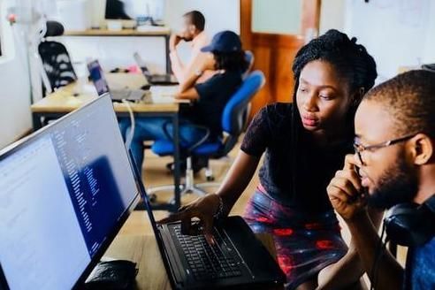 GainesIntl's tweet photo. “In the report, the organisation said employees wanted to be led by people who could help them understand and build their strengths.” #leadership #mentorship https://t.co/WDDz4RGa15 https://t.co/RcNqFx9wAk
