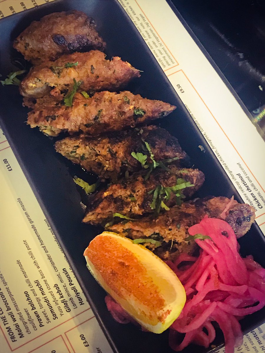 It’s #Friday... not back at #work until #Monday? Come and kickstart the #weekend with us 🍽🔥 #FridayFeeling #WeekendVibes #SharingPlates