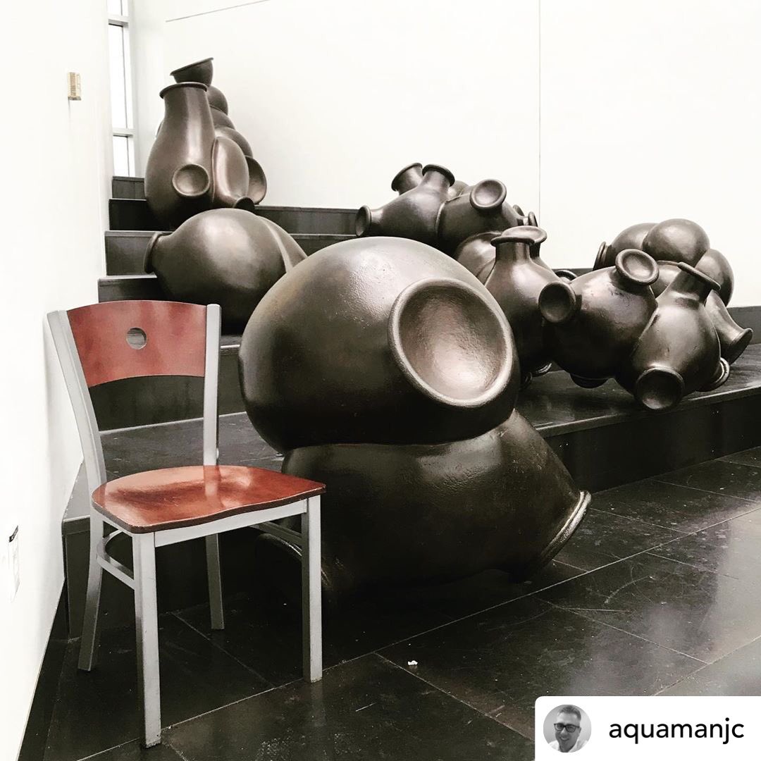 MTSSeating's tweet photo. An #ArtofMTS discovery via • @aquamanjc on Insta- I caught this @mts_seating 951 chair trying to be a part of the @petersheltonsculptor [Insta] cludsandclunkers piece at @seatacairport. #mtsseating #theartofmts #petersheltonscuptor #seatacairport https://t.co/NFVmT8bsbA