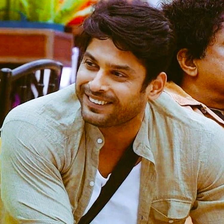 gokul_gwala's tweet image. Love!!❤️ #WinnerSid  King👑
I support #Sidharth_Shukla
@sidharth_shukla
@ColorsTV @BiggBoss 
@EndemolShineIND @Sudhanshu_Vats @mnysha  @iyershitu @COVERGIRL @thewirehindi @farah17khan 
 @SidMalhotra @OfficialSidFC @justvoot