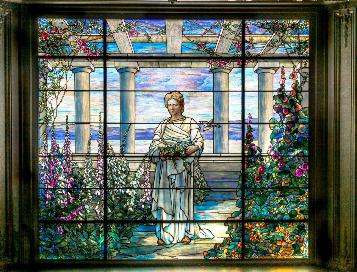 Cindy_Vasko's tweet photo. Spectacular Tiffany stained glass window at top of staircase in abandoned mansion. 12X12 feet with 4000 pieces, 1912. 

#urbanexploration #urbex #cindyvaskophotography #Tiffanyglass #stainedglass #abandonedmansion #derelicthouse #historicalmansion https://t.co/fPWZRUszhD