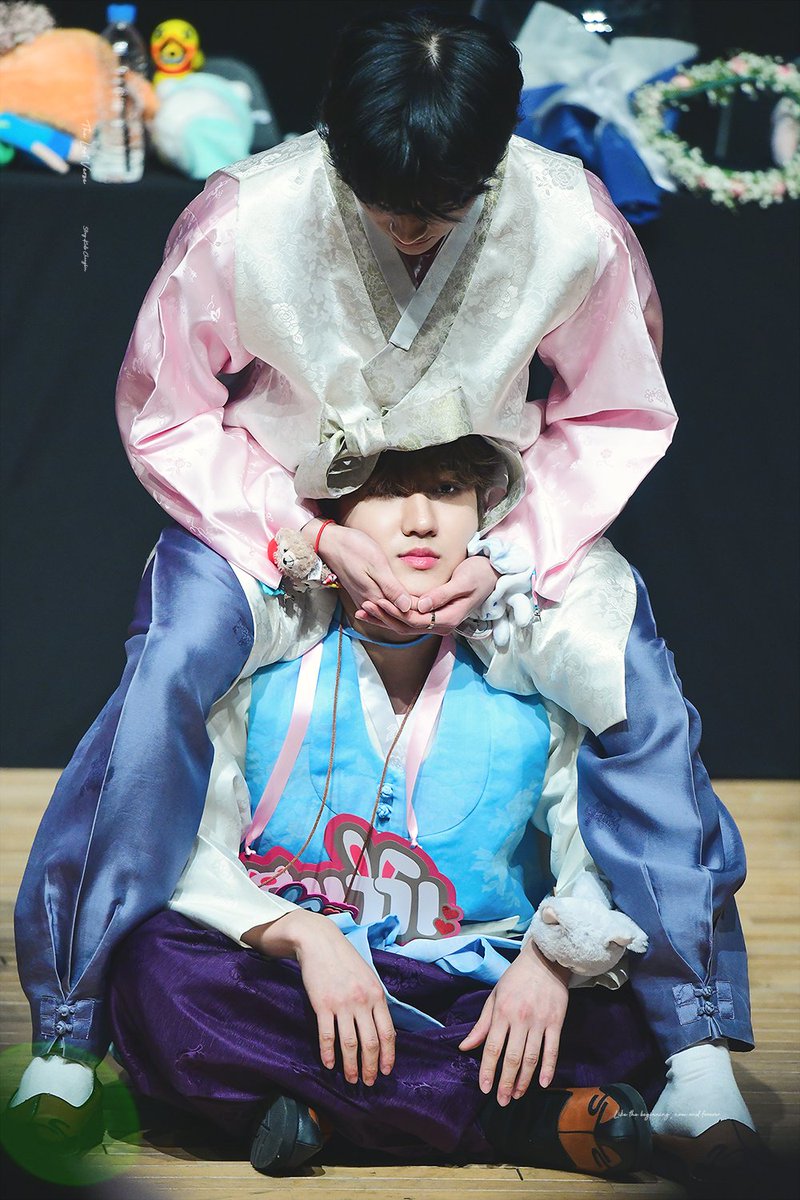 TheLastVerse_cb's tweet photo. 200103 일지아트홀 😑
창비니 영혼까지 찌부짜부된거 아닌즤,,,

#스트레이키즈 #StrayKids #スキズ
#창빈 #ChangBin #チャンビン
@Stray_Kids https://t.co/nCOa0YNCtC