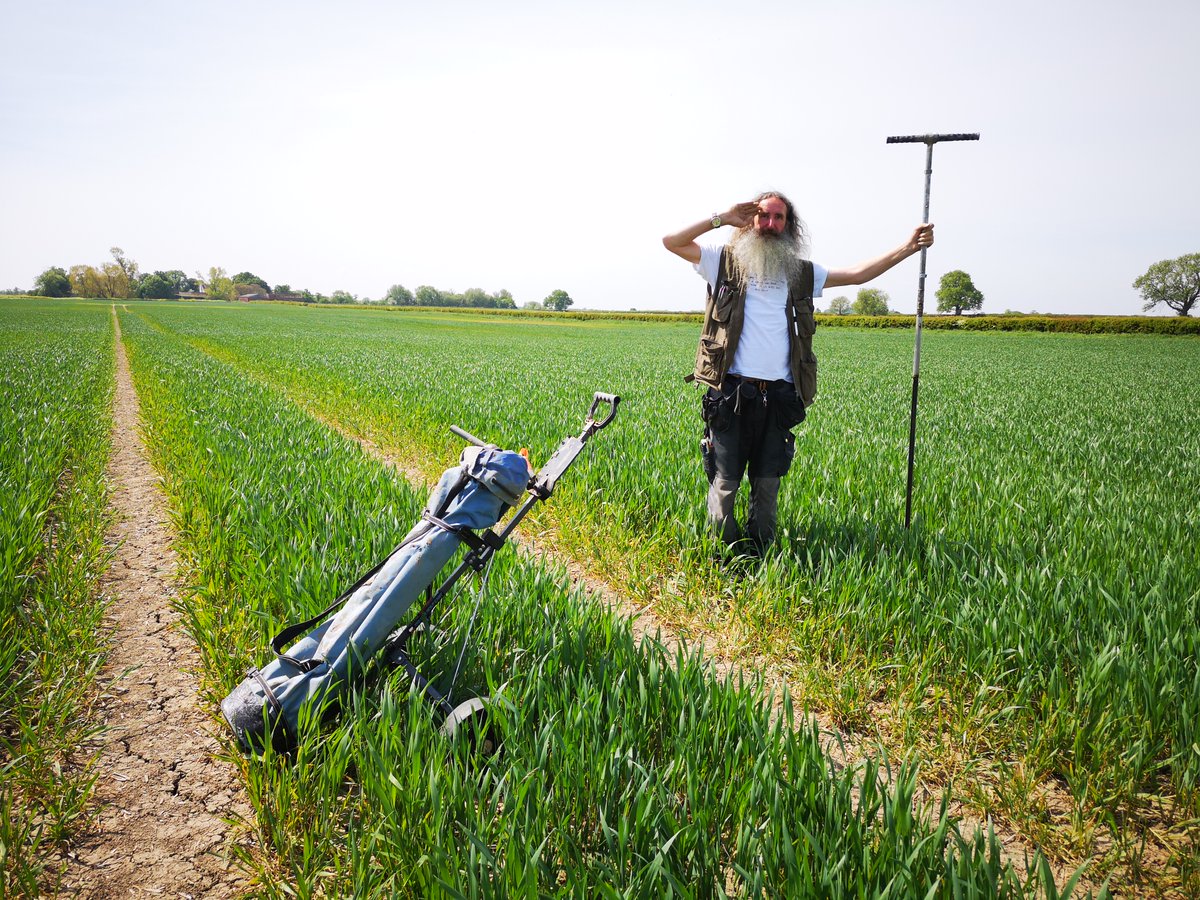 Fossilbeetle's tweet photo. #archaeology31 Day 3: tools of the trade - always good to do a bit of angering, here is an auger in action. One of my fav pieces of kit. One of the @HHLWildscape volunteers coring Humber Levels to understand alluvial geoarchaeology @boglady_ @BenjaminGearey @Kim_LDavies https://t.co/Gk6ew4glpO