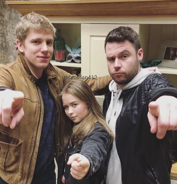 robronfan412's tweet image. Ryan, Izzi &amp;amp; Danny 💙
#Robron #robronforever #roblivion