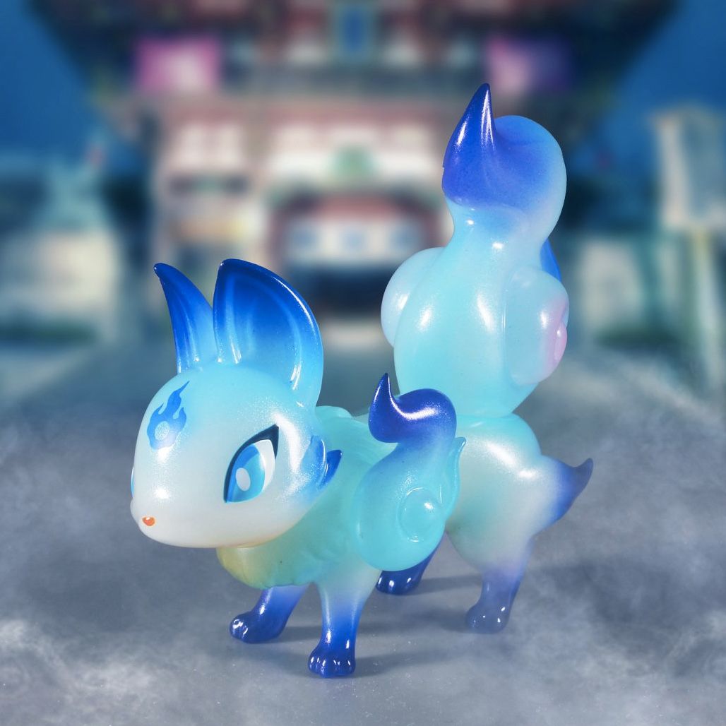 _myplasticheart's tweet photo. Blue Flame Phantom Fox by @genkosha x @merrygoroundfamily will warm your wintery nights! ❄️ 🥶 Available for pre-order now at https://t.co/1C8SIhuMCg #phantomfox #blueflame #designertoys #arttoys #glow #gid #vinyltoys #myplasticheart
https://t.co/t1I7CdPa4V https://t.co/o8aDKtBtUM