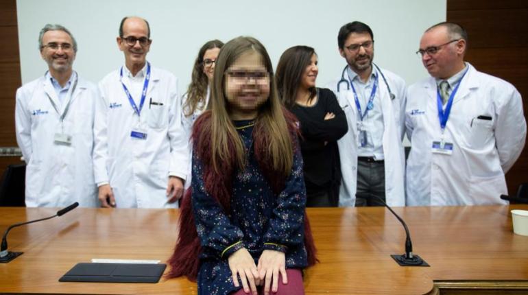 elrioec's tweet photo. #MUNDO: Una niña de diez años es la primera persona en recibir un triple trasplante en #España ►►https://t.co/T5RTHI3DBh https://t.co/eINEsdb3EC