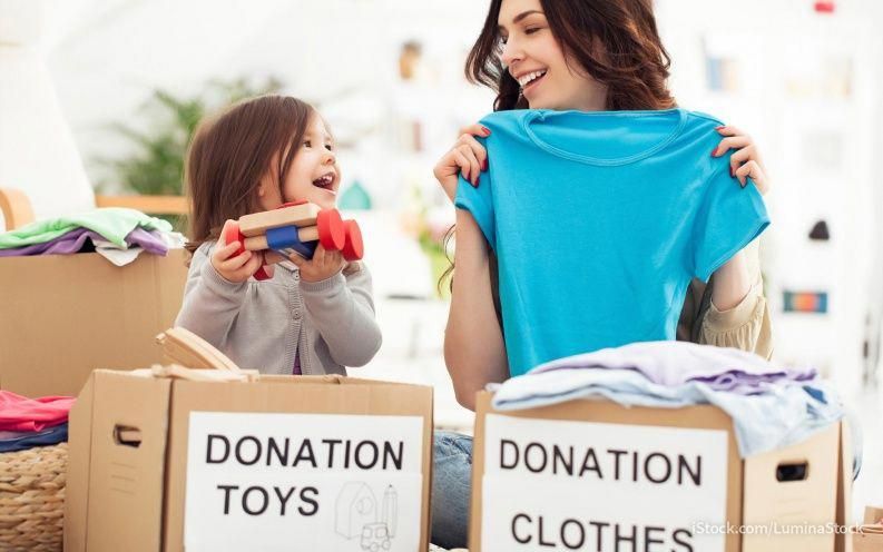 LBRUT's tweet photo. [NEWS] Did you get any #festivefails ? Don’t let them clutter your home – donate to #charity now. @TheBHF is calling out for donations https://t.co/vtKOtZhIOx https://t.co/Br67UPB8bK