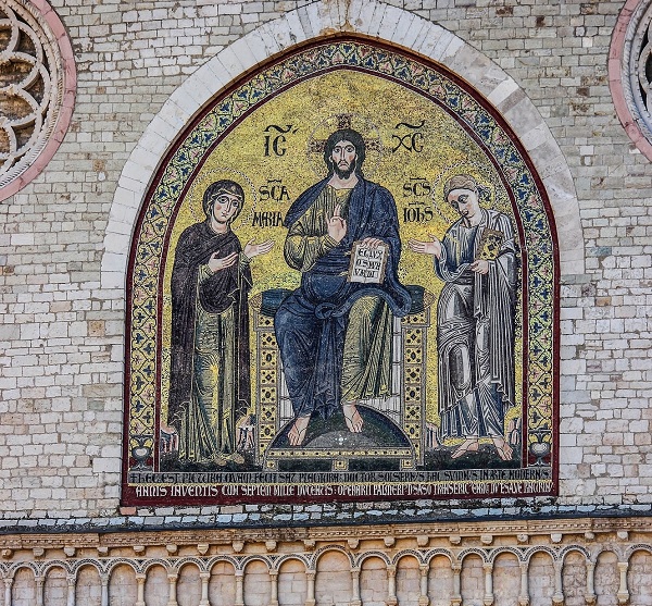 Parte un lungo ed appassionante #weekend dell'#Epifania a Spoleto!
Da non perdere le #visite guidate al Complesso Monumentale, alla scoperta delle curiosità che in queste attrazioni uniscono #arte e fede!
Ecco tutti gli appuntamenti dell'Epifania!👇
ow.ly/GHFP50xMx1M