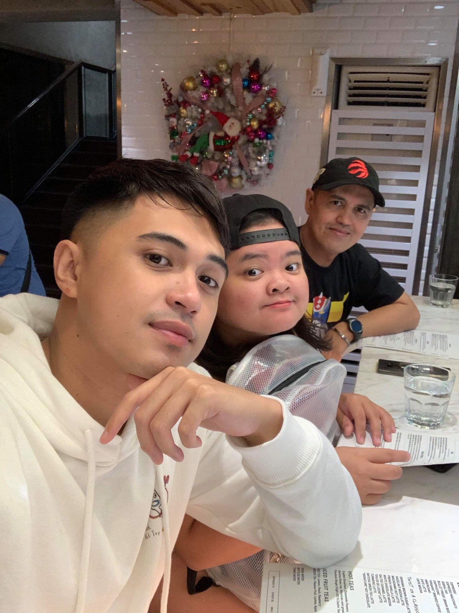 Happy birthday sa sponsor ko ng gala and food!   labyu mwa   