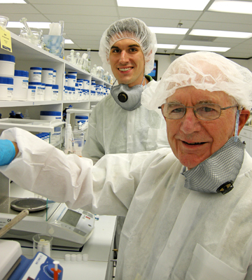 LehanDrugs's tweet photo. Compounded medications are personalized to your needs. And, Lehan Drugs is proud to offer this unique service at our dedicated compounding pharmacy in Rockford! 

#LehanDrugs #CompoundingPharmacy https://t.co/Do1Cf7wFwM