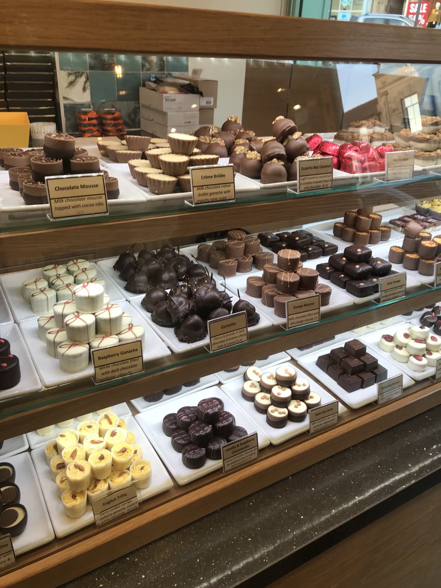 four_riverside's tweet photo. A fascinating toy antiques shop, coffee and cannoli with @FiveRiverside, reading second hand books at No.15 Coffee House and Curlew’s Bookshop, choosing pic n mix at @ChocFayre A great end to our stay here at #riverside #startforth #barnardcastle https://t.co/Y3ydXdJhqB