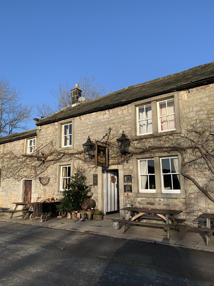 kib505's tweet image. Couple of beauties from today’s walk out at one of my favourite places... 

#fieldsofgreen #northyorkshire #tourism #cravenarms #burnsall #appletreewick
