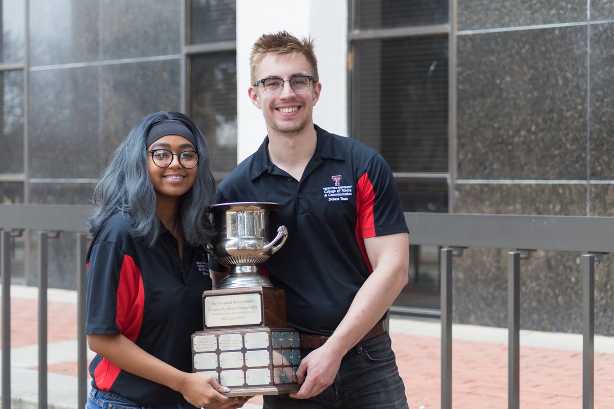 TexasTech's tweet photo. 🏆 Texas Tech Teams Dominated 2019 
https://t.co/5MZIoo11LB 

#DegreesOfImpact 
@TTUDiversity @TTU_CoMC @TTU_Law @TTUCASNR @ttupom @ttucheer @TechAthletics https://t.co/7K88uxGM9F