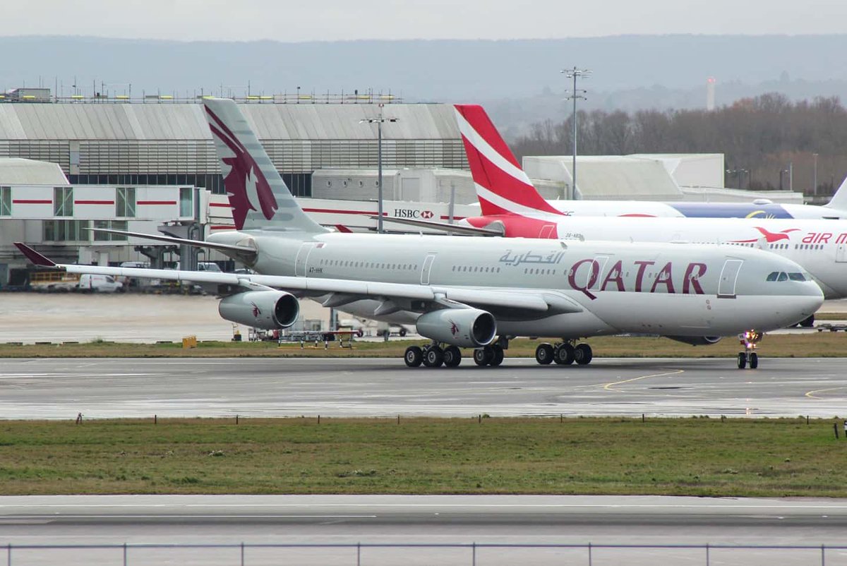 AviationMitch's tweet image. Qatar Airways Emiri Flight #A340-211 A7-HHK seen taxiing to Runway 27R for Departure this Morning from London Heathrow to Doha.  Nice to see an A340 especially a 200! (Notice the Air Mauritius in the background too!) @HeathrowAirport @qatarairways @airmauritius #VIPflight #emiri