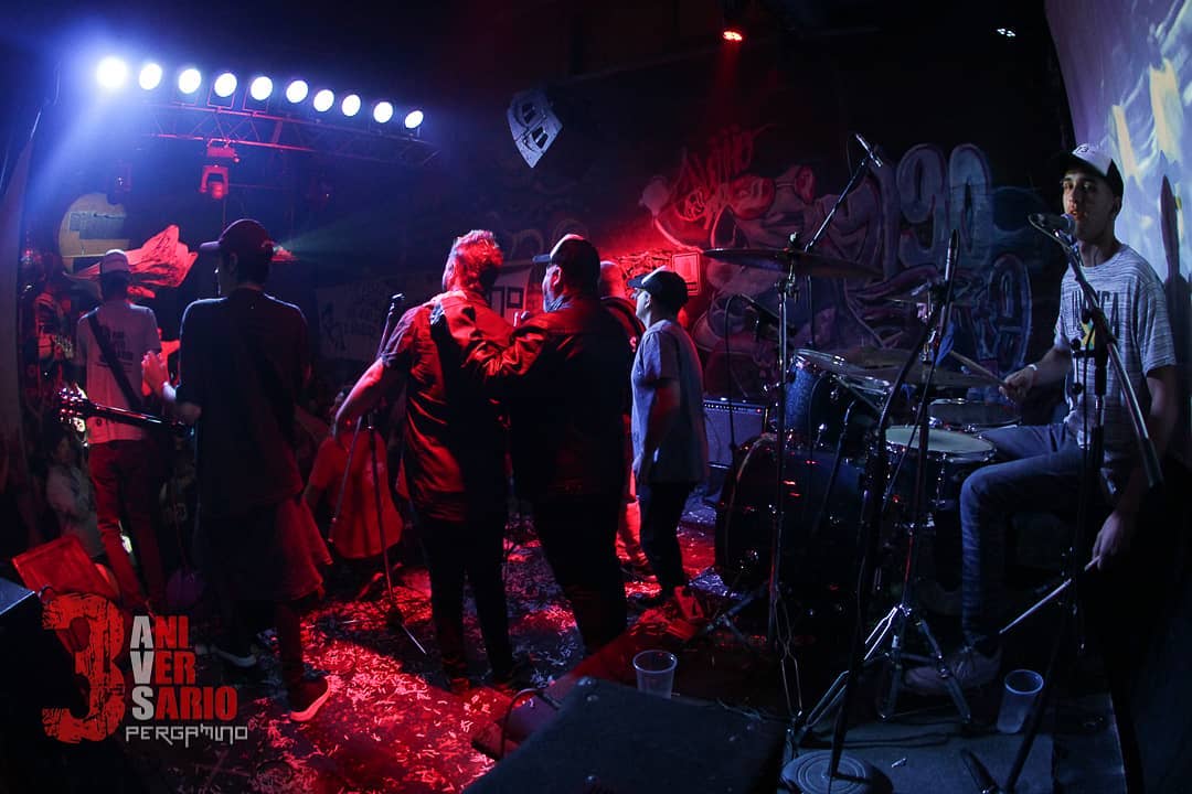 "Esa locura tan divina y casi 100 años de edad" #ElrockdelaAbuelita
.
.
Se viene un año increíble y traemos muchas novedades! Atentos a las redes sociales.
#pergamino #2020 #rock