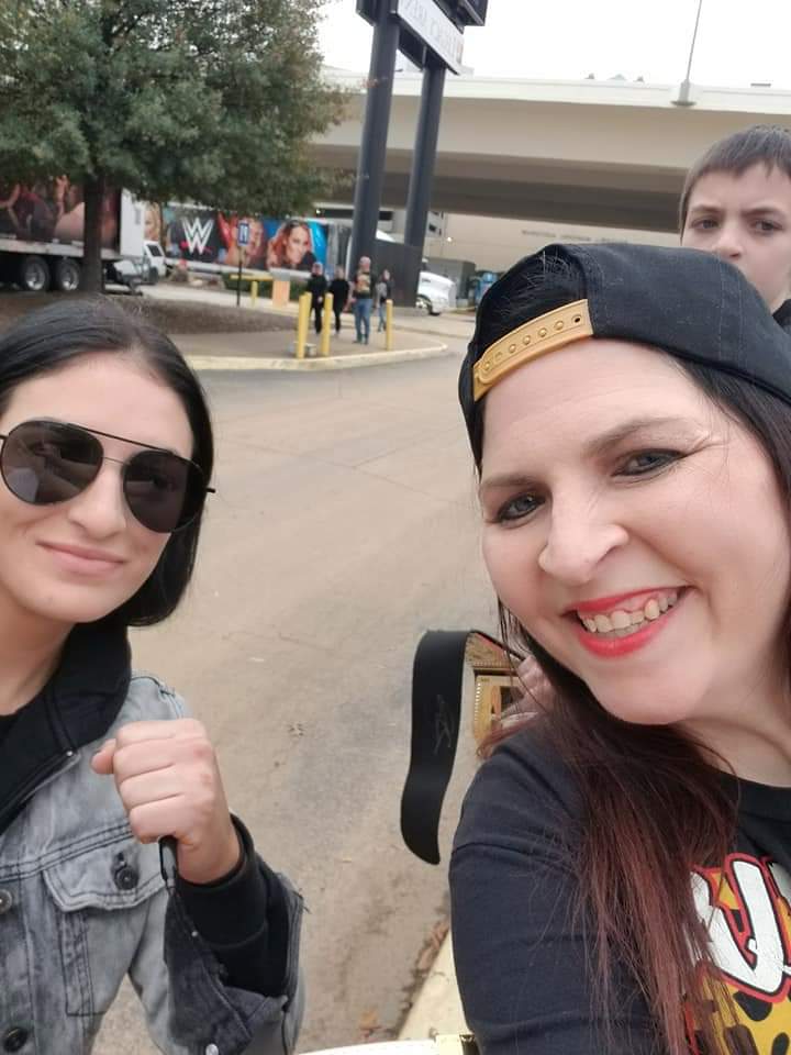 mrsholt04's tweet photo. Hey @SonyaDevilleWWE ..got your #motioncard in @ToppsSLAM ..love it!! https://t.co/27QyiPZ5Gf