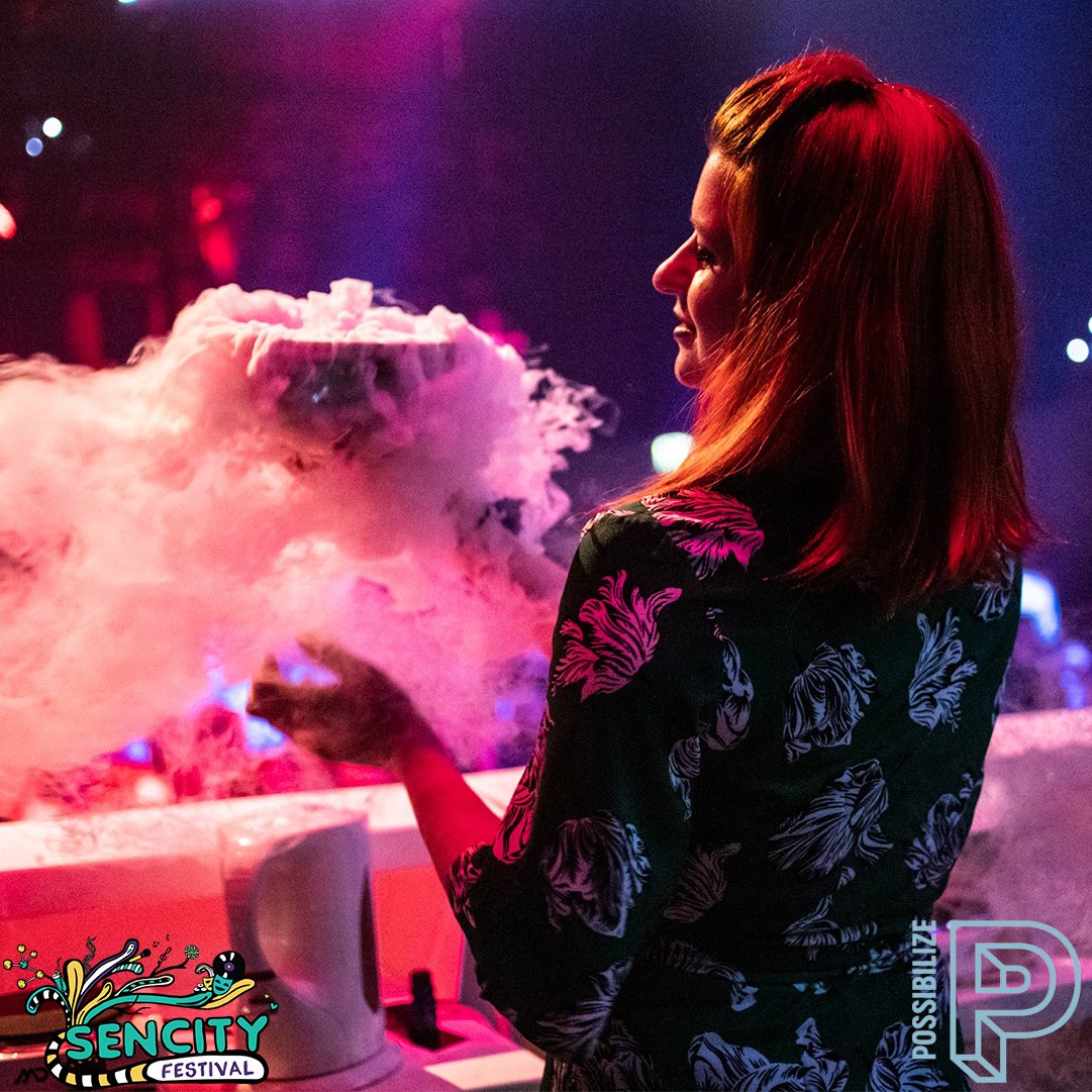Have you ever imagined what a song smells like? Possibilize's Sencity is a music event for everyone where the experience of music gets better by stimulation of the senses. For this we work with aroma jockeys; they translate the mood of a song into a smell! #Possibilize #Sencity