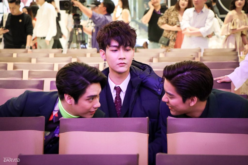 Love_5Baby's tweet photo. ชอบรูปนี้55 #คิมคอป พยานรัก #เต้ตี๋ชู้รักเรือล่ม โดยมีเถ้าแก่น้อยเป็นสื่อรัก
#ขุณขิมมอญ และ #CTRPANUWAT ฉันมาทำอะไรที่นี้🤭🤭😁

🙏📸 https://t.co/OjrnH5E0sz