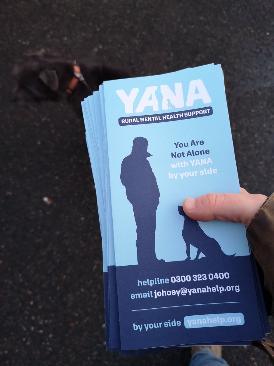 farmingwifelife's tweet image. Distributing leaflets for @yanafarming at our local vets whilst the dog gets his vaccines. @threeriversvets at Beccles is the only large animal vet in our area so ideal place for them to be seen. #gettingthewordout #mentalhealthinfarming