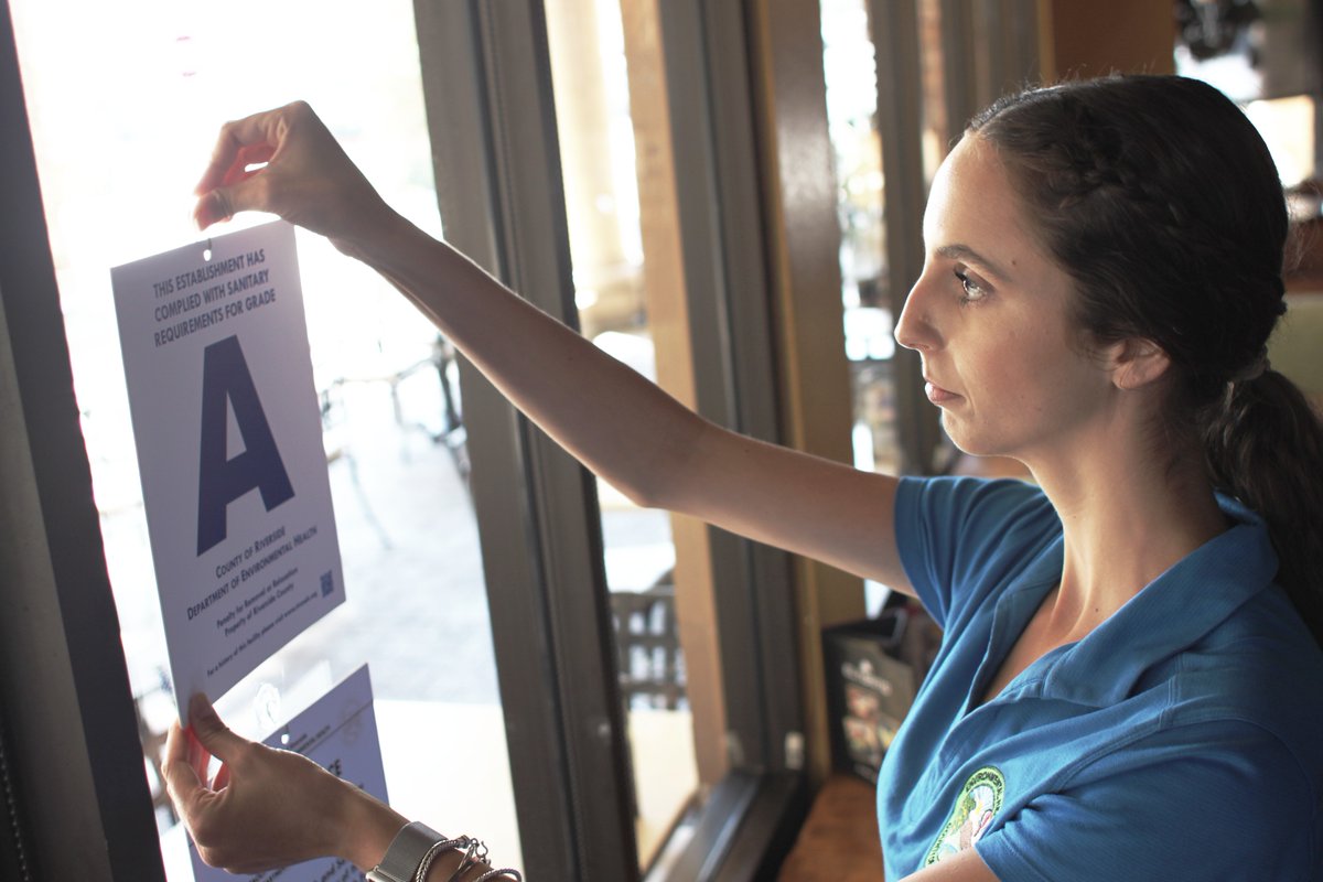 RivCoEH's tweet photo. For a healthier 2020, add this resolution to your New Year list.
Only eat at restaurants that received an A grade from Environmental Health.
Use this link to help you out: https://t.co/chInhPA2wl
#rivconow #2020 #food #restaurantgrade #publichealth https://t.co/v2SAuMYTsi