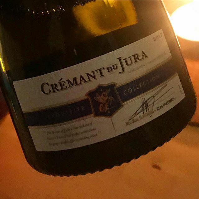 ***Bargain fizz alert*** This cracker from <a href="/aldiuk/">Aldi Stores UK</a> is an absolute steal. Think crunchy green apples, refreshing acidity and perfect bubbles. Way classier than Prosecco and only £7.99!
.
I’ve been banging on about this wine for the best part of last decad… ift.tt/2MPCzsj