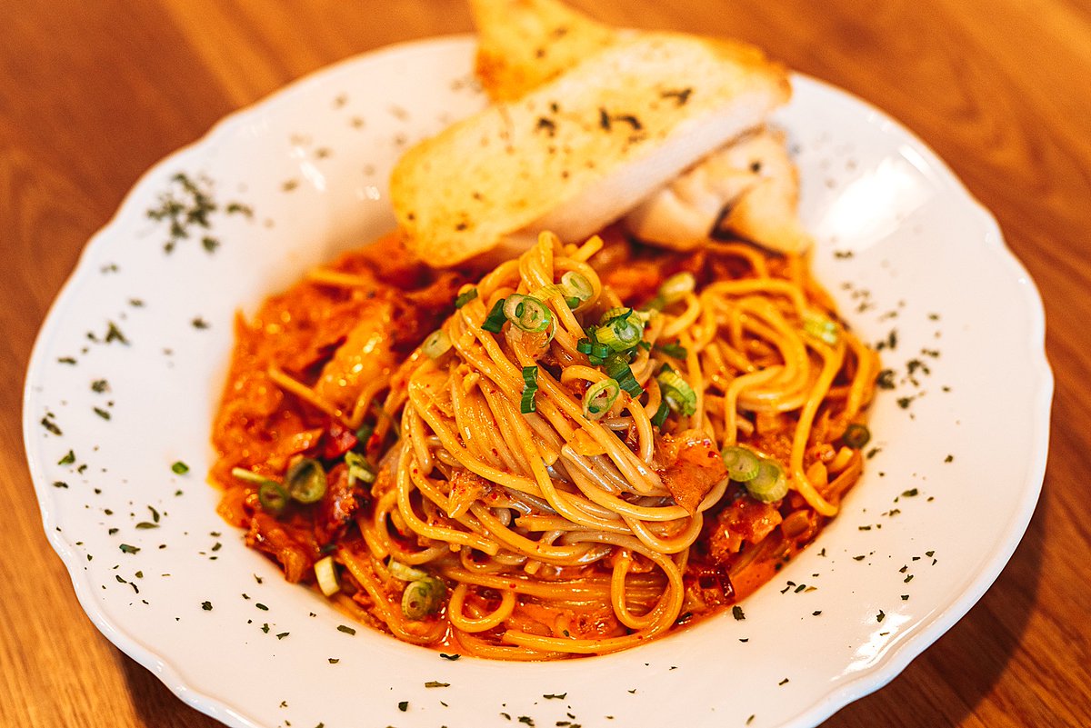 IOTABrewCafeTX's tweet photo. TGIF!! Start off the new year right with our Kimchi Carbonara!

You have to try this dish at least once in your lifetime! 🍝 https://t.co/F5x1eQHPjk