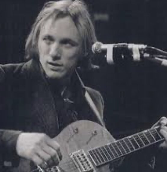 There are a lot of great guitar players but nobody as unique as Stephen Stills... happy birthday. 