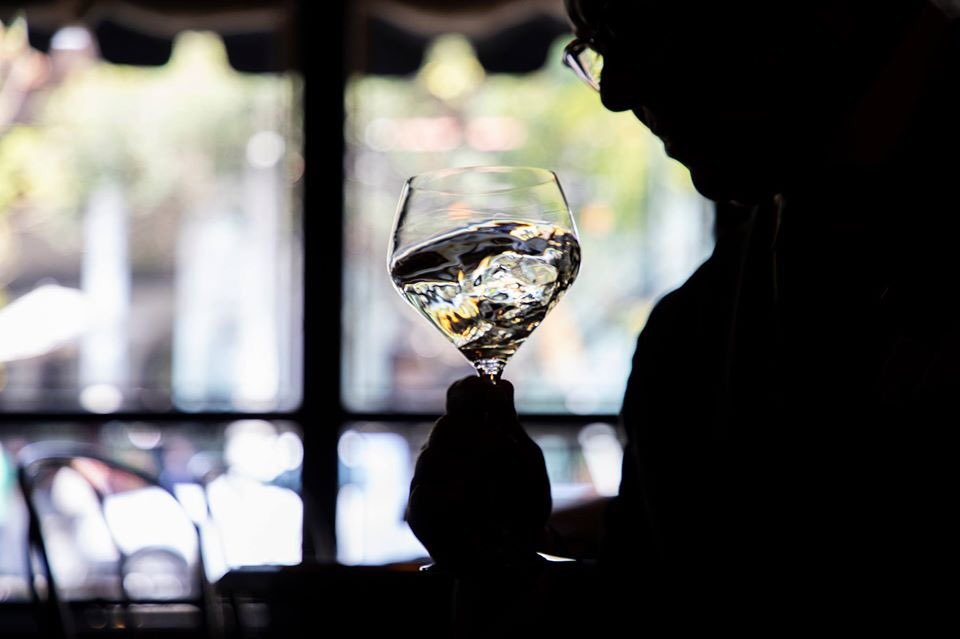 Así como en México se nos asocia inmediatamente con el tequila, hablar de Francia es asociarlo directamente con sus vinos, ya que tiene variedades y es referente para viñedos de otros lados del mundo, algunas de mis añadas favoritas vienen de allá.