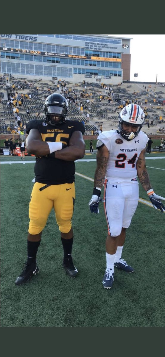 datguyjaden33's tweet photo. Blessed with the opportunity to play at the university of Tennessee Martin https://t.co/aQJsnmvxui