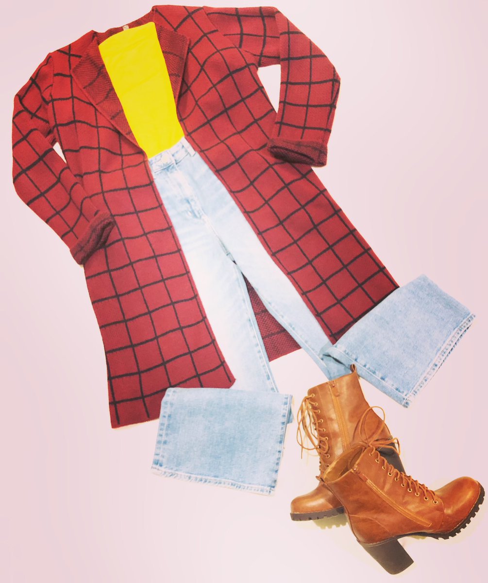 _amstyling's tweet photo. Day 2: 1 pair of jeans, 7 days of outfits. Here’s a little pop of yellow to brighten your January day. Jeans are only $34.99 online at H&amp;M! Check out my Pinterest amstylingllc for the link! #getamstyling #midweststyle #jeans #perfectlyaffordable #jeanlife https://t.co/sVAjJPPEGn