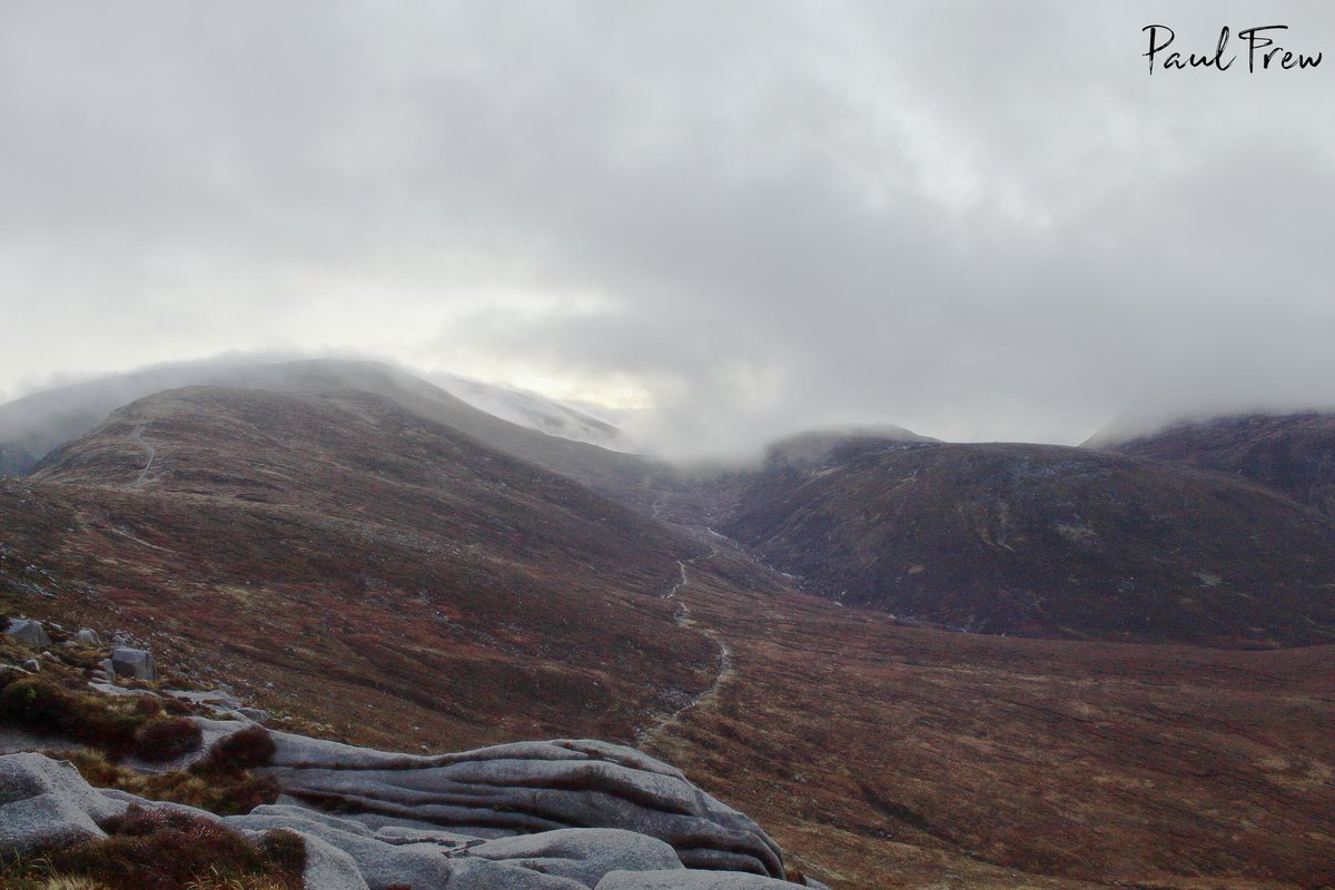 paulfrewDUP's tweet photo. Looking along the Brandy Pad , Commedagh to the left. The Mournes at Sunrise. #beautiful #NorthernIreland #TheMournes #SlieveCommedagh #BrandyPad https://t.co/zzR5i3Z5mx