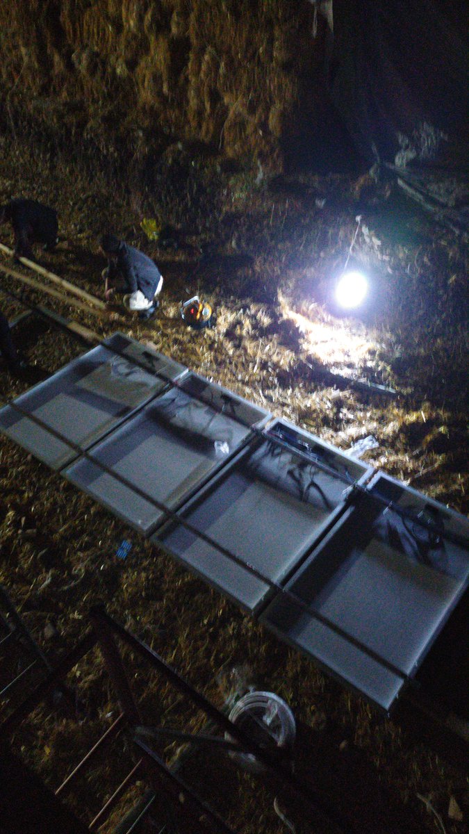 Swtech_Swtech's tweet image. Sizə yeni sistemimizi təklif edirik. Bu sistem vasitəsi ilə siz 20 ədəd led lampa, televizor, izləmə sistemi, soyuducu, su nasosu və sair avadanlığları qoşa bilərsiz. Sistem lazım olan anda generator vasitəsi ilə işləyə bilər