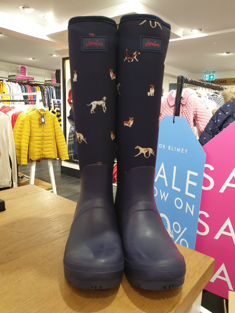 JoulesSalisbury's tweet image. Our January Sale is in full swing, and with further reductions, up to 60% off, you cannot afford not to! 
So why not come and see us at @JoulesSalisbury this weekend and grab a bargain like these cute neoprene dog print wellies 👢🧥❤
#joules #bargainfinds #shopping