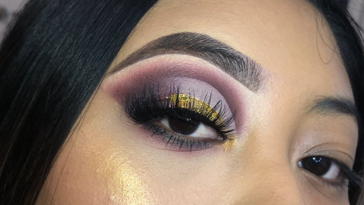 judeeith's tweet photo. Cut crease to save the day. #hoodedeyes #35o3palette #MorpheBabe #elfbrows #superstayfoundation https://t.co/0pbBdW80Q7