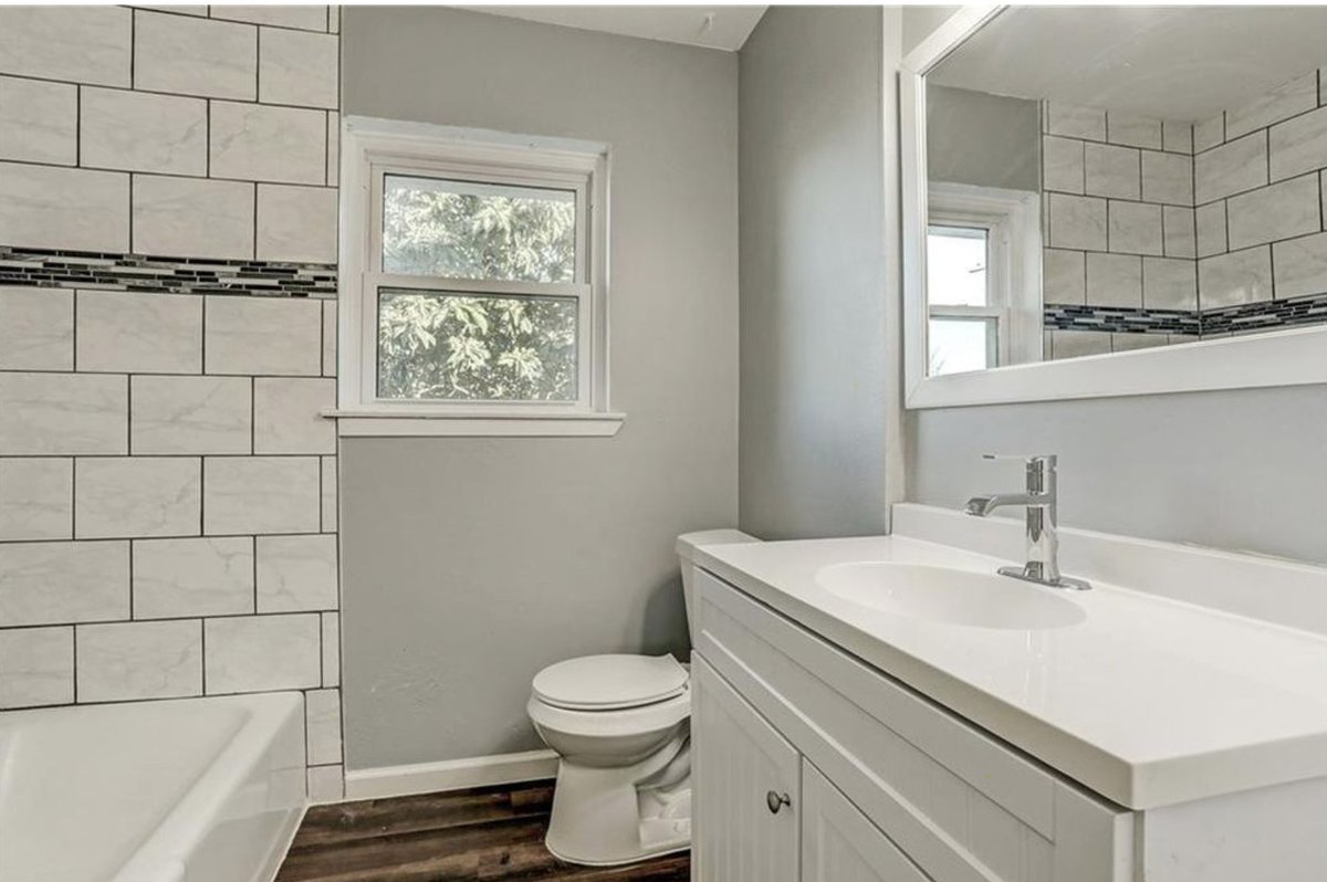 WRBartonHarris's tweet photo. 🚨Open House Alert 🚨

8800 Redfield Lane, Austin, TX.

Open House is TOMORROW, Saturday, January 4th, from 1pm-4pm. See you there!

More Info:

https://t.co/tqoDQqaQ41 https://t.co/Vm9FU3uROZ