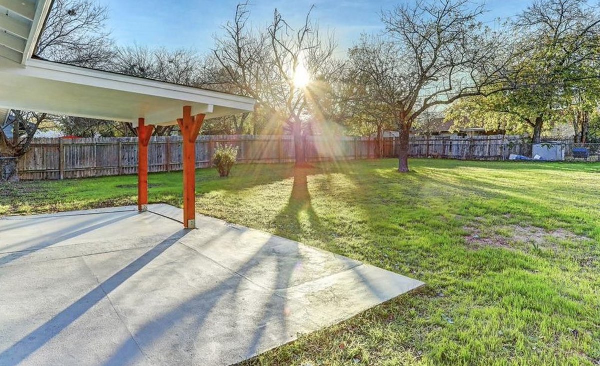 WRBartonHarris's tweet photo. 🚨Open House Alert 🚨

8800 Redfield Lane, Austin, TX.

Open House is TOMORROW, Saturday, January 4th, from 1pm-4pm. See you there!

More Info:

https://t.co/tqoDQqaQ41 https://t.co/Vm9FU3uROZ