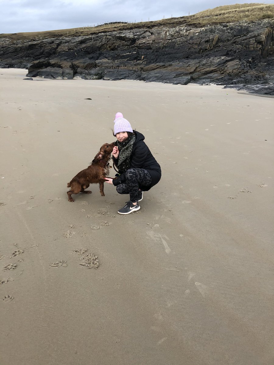 judcoates83's tweet photo. When all you want is a nice photo but all he wants is treats 🙈❤️ #imafeeder https://t.co/swpZSJF1wd
