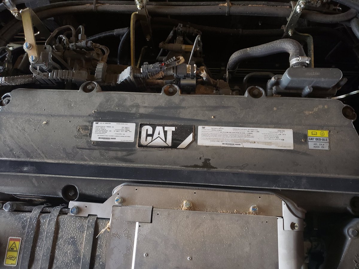 dwayneghofer's tweet photo. 2019 740tt claas lexion for sale, only 23 separater hrs warranty good till Nov 2022, pro chop, hp feederhouse, premium cab,  reason for low hrs is I got it end of season... and i upgraded to new model 7500tt..... don't be afraid to ask questions.... PM me... $545000 https://t.co/KF3vlexCeC
