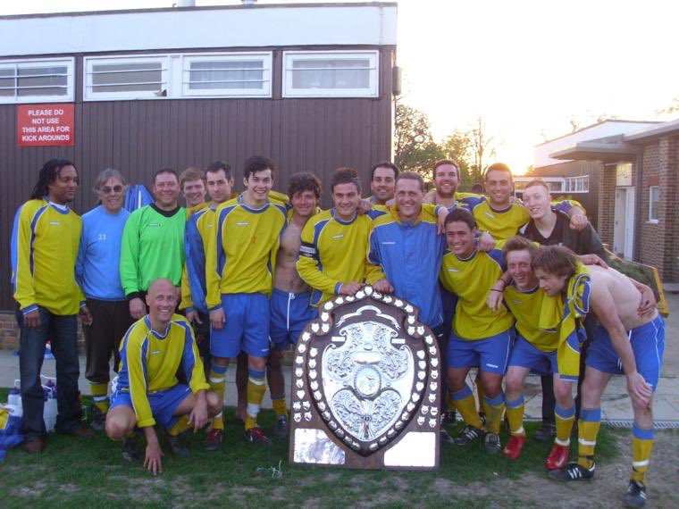 A few faces in this photo from 2010 that would definitely make the Brooks team of the decade #mightybrook