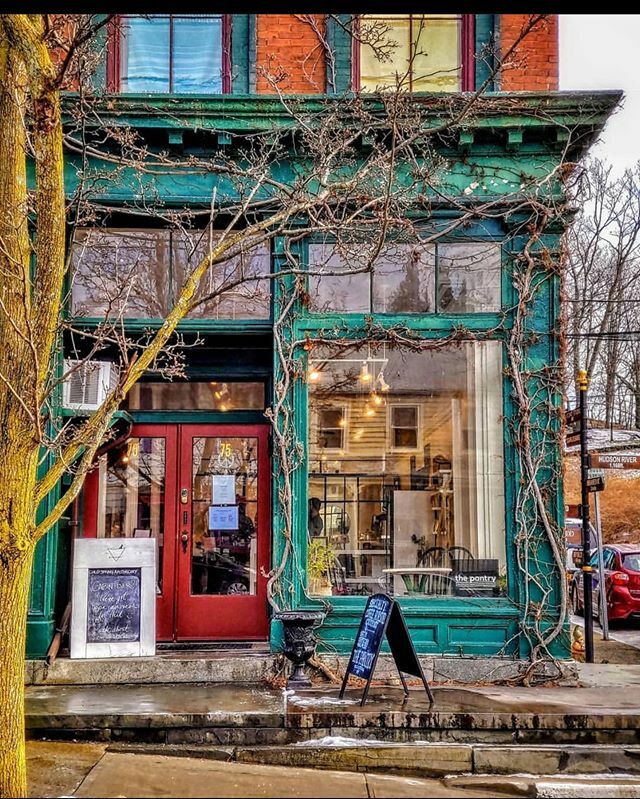 CSAPOTHECARY's tweet image. Thank you @beacon_transplant for capturing such an amazing shot of our little shop🤍 ift.tt/35nuCRR