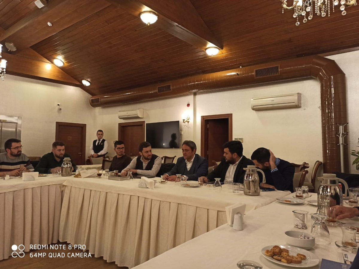 Teşkilat içi eğitim programlarımızın ilk konuğu Sn. <a href="/ethem_koyuncu/">Yusuf Ethem Koyuncu</a> oldu. Bilgi, birikimlerinden faydalanma fırsatı verdiği ve konuk olduğu için kendisine teşekkür ediyor, toplantımızın hayırlara vesile olmasını temenni ediyoruz
