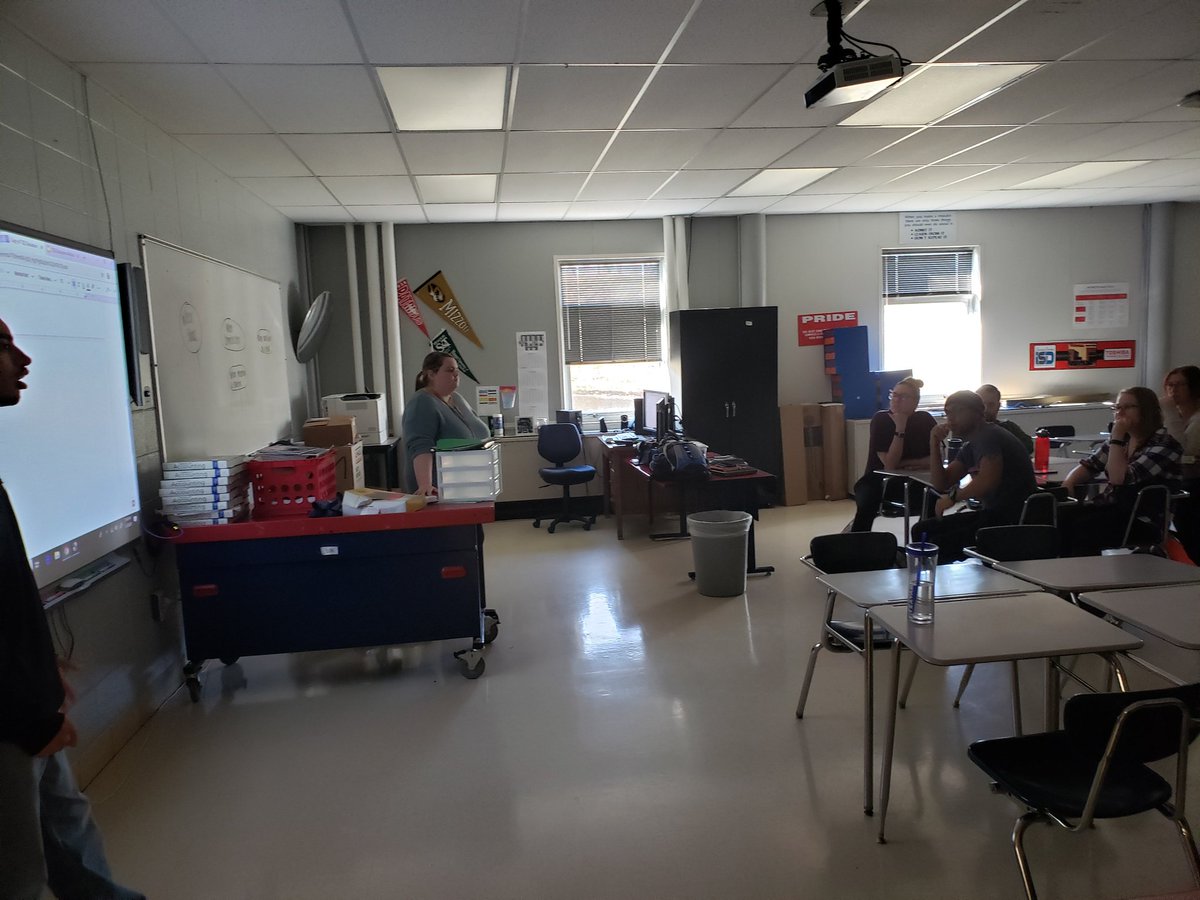 MrsRScott's tweet photo. THS EdCamp Rounds II & III. Wrapping up a great afternoon of learning. #teacherdriven #teacherled #thslearns20 #wearetruman #isdstrong @MrEdwardsTHS @BrandiPruente @KeeneyTHS @jstutzTHS @BMuckey @CoachHarper2 @briantbarker https://t.co/4lWOKDpkoI